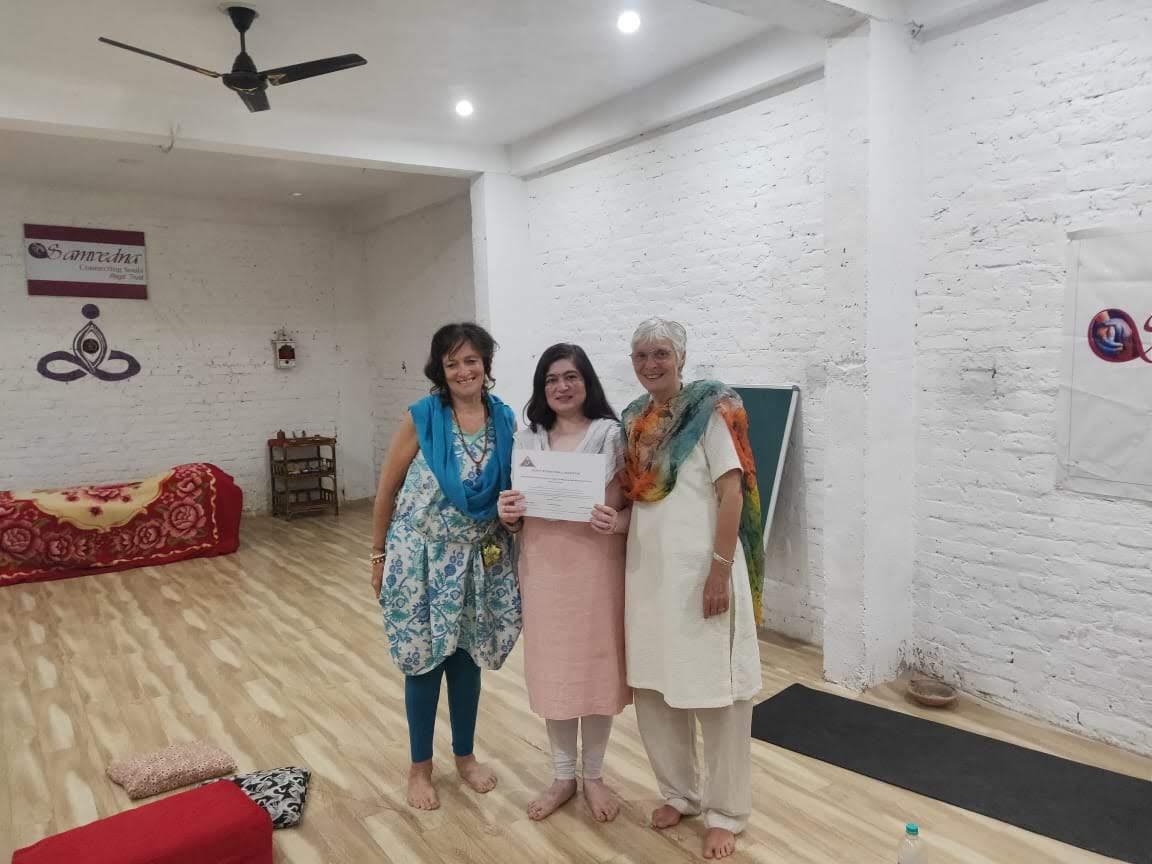 Certificate presentation during a previous Samvedna training